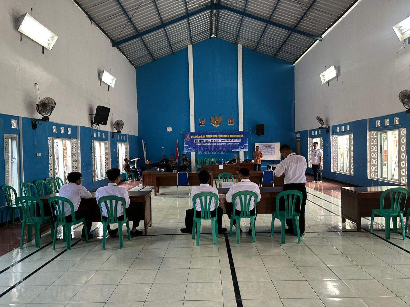 Pelaksanaan Pembuatan Soal Dan Ujian Tertulis Formasi Jabatan Kadus Sokawera Kulon Desa Kubangkangkung Kecamatan Kawunganten 