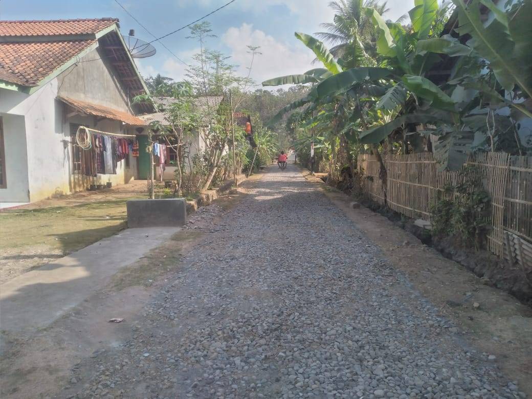 Peningkatan Jalan Rt04/Rw02